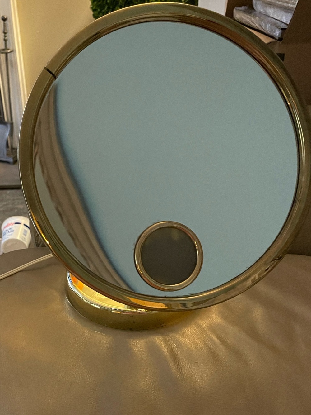 Conair Makeup Mirror in Shiny Gold! On/Off Switch located on power cord.